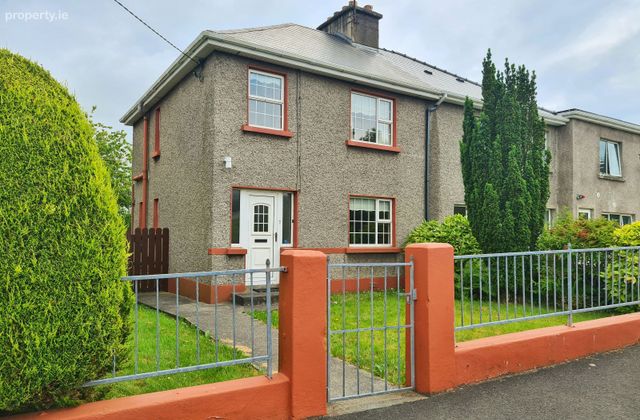 Town Centre! Near Hospital! Available For 6 Month Rent From Mid-july- Suit Doctors On Rotation-mcmahon Villas, Letterkenny, Letterkenny, Co. Donegal - Click to view photos