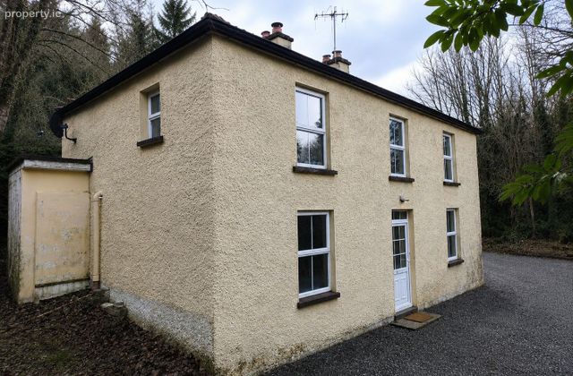 Pouldrew Lodge, Pouldrew, Portlaw, Co. Waterford - Click to view photos