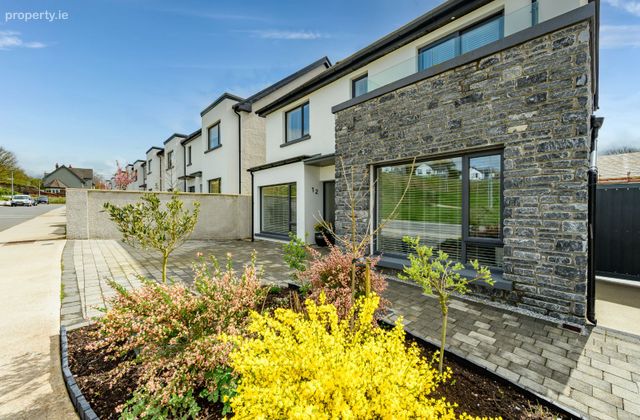 12 The Cedars, Glounthaune, Co. Cork - Click to view photos