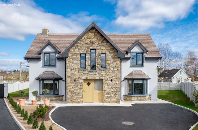 Bruach Na Cluana , Killorglin, Co. Kerry - Click to view photos