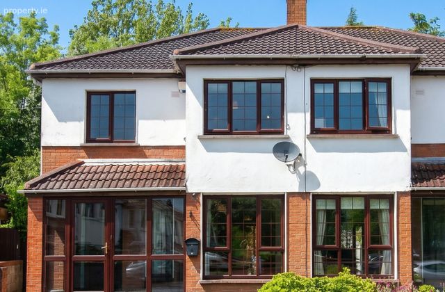 18 Hermitage Valley, Lucan, Lucan, Co. Dublin - Click to view photos