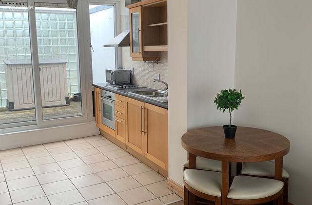 Griffith Hall, Glandore Rd, Drumcondra, Dublin 9 - Click to view photos