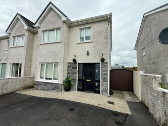 7 The Old Racecourse, Ballyhaunis, Ballyhaunis, Co. Mayo