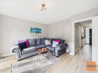 8 Fernleigh Court, Carpenterstown, Dublin 15 - Image 4