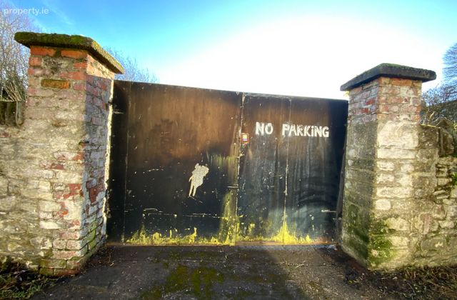 Gosling Terrace, Dundalk, Co. Louth - Click to view photos