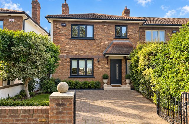 Holywell, Stillorgan Road, Dundrum, Dublin 14 - Click to view photos