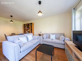 67 Cruise Park Avenue, Tyrrelstown, Dublin 15 - Image 4