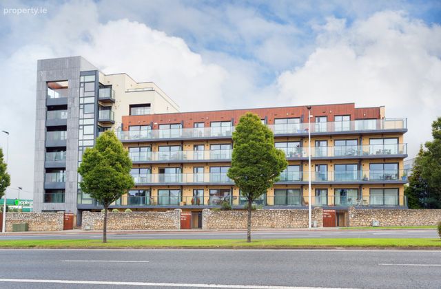 38 Merrion Hall, Mount Merrion Avenue, Blackrock, Co. Dublin, Blackrock, Co. Dublin - Click to view photos