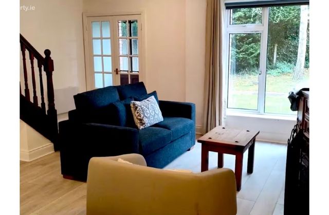 Kimmage, Kilmacud, Co. Dublin - Click to view photos