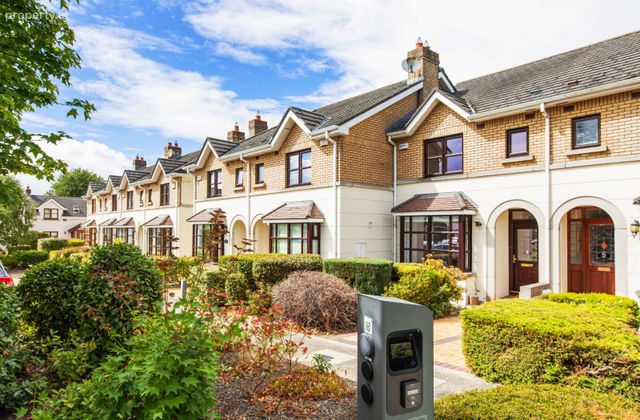 21 Rockford Manor, Off Stradbrook Road, Blackrock, Co Dublin, A94 Fy70, Blackrock, Co. Dublin - Click to view photos