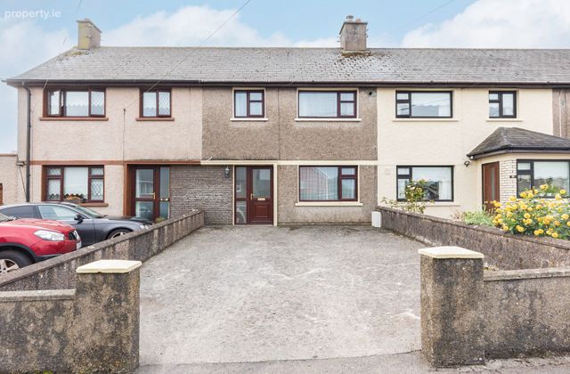 15 O'neill's Place, Carrignafoy, Cobh, Co. Cork - Click to view photos
