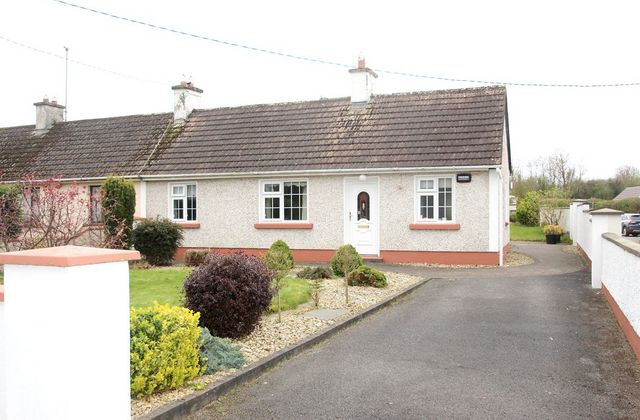 12 Garrycastle Cottages, Athlone, Athlone, Co. Westmeath - Click to view photos