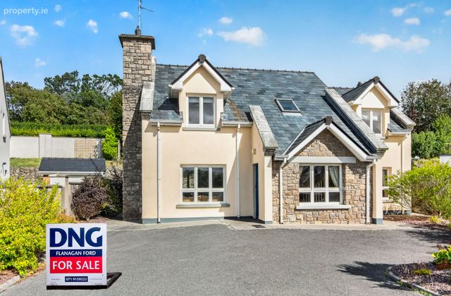 4 Oyster Bay, Rosses Point, Cregg, Co. Sligo - Click to view photos