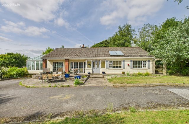 Hillside, Abbeylands, Ferrybank, Waterford, Co. Kilkenny, Ferrybank, Co. Waterford - Click to view photos
