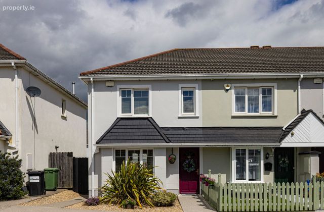 11 Holywell Square, Swords, Co. Dublin - Click to view photos