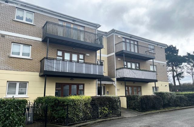 Ballentree Lodge, Tyrrelstown, Dublin 15 - Click to view photos