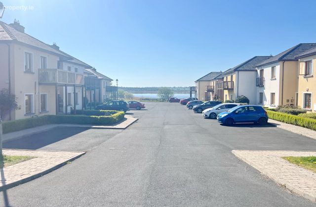 32 Waters Edge, Ballyleague, Lanesborough, Co. Roscommon - Click to view photos