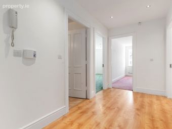 37 Ballintyre Square, Ballinteer, Dublin 16 - Image 2