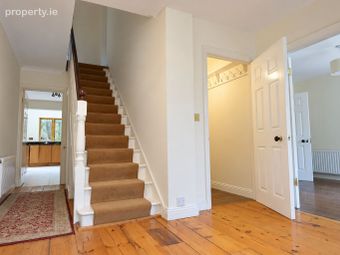 29 Orpen Green, Blackrock, Stillorgan, Co. Dublin - Image 2