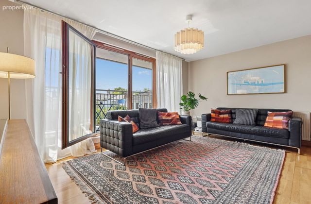 69 Fairview Close, Dublin 3 - Click to view photos