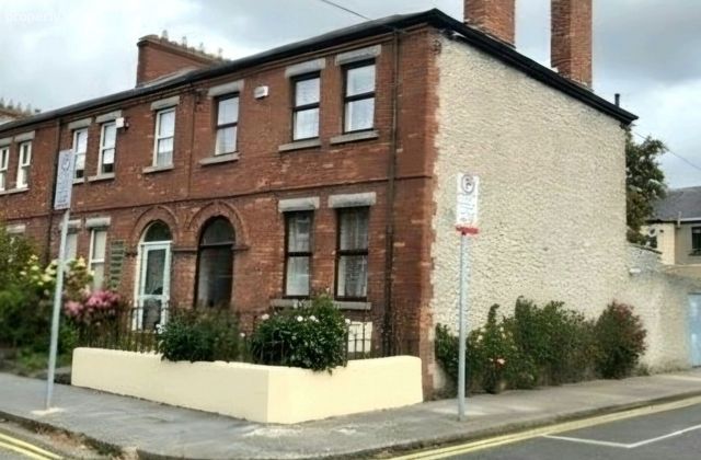 5 Great Western Avenue, Phibsborough, Dublin 7 - Click to view photos