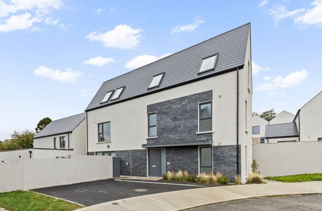 16 Carraig M&oacute;r, Wexford Town, Co. Wexford - Click to view photos