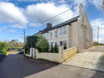 2 Castle View, Castle Road, Blackrock, Co. Cork