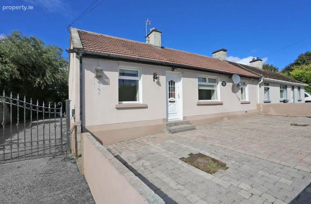 Bells Cottage, Cappagh, Sixmilebridge, Co. Clare - Click to view photos