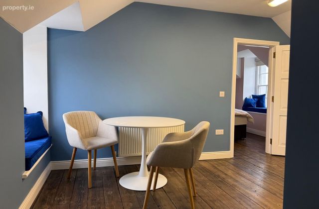 Lucas Lane, Athlone, Co. Westmeath - Click to view photos