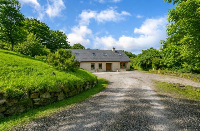 'riverview' On C. 0.75 Acre, Threecastles, Manor Kilbride, Blessington, Co. Wicklow - Click to view photos