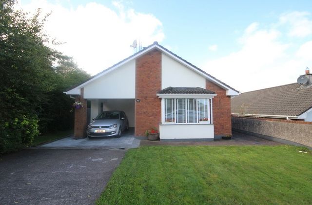 13 Oaklawn, Castle Road, Bandon, Co. Cork - Click to view photos