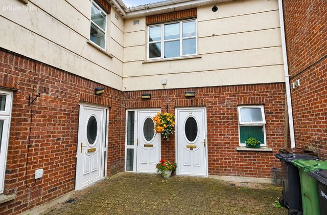 53 Br&uacute; Na Habhainn, Navan, Co. Meath - Click to view photos