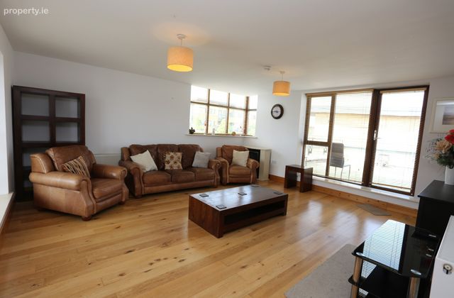 Castlegate Mews, Lucan, Co. Dublin - Click to view photos