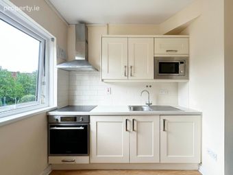 Flat 3, 37 Leeson Street Upper, Ballsbridge, Dublin 4 - Image 5