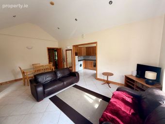 8 Lake Side Cottages, Drumcong, Keshcarrigan, Co. Leitrim - Image 3