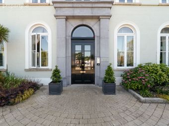 The Villa Building, Harbour Road, Howth, Dublin 13 - Image 2