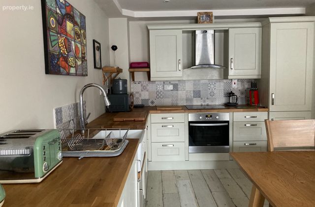 Arran Quay, Smithfield, Dublin 7 - Click to view photos