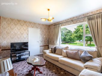 8 Woodlands Green, Renmore, Co. Galway - Image 4