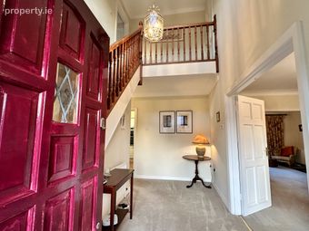 16 Shrewsbury Lawn, Cabinteely, Cabinteely, Dublin 18 - Image 2