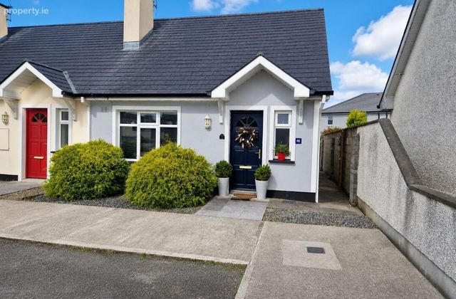 12 Kilkeevan Park, Castlerea, Castlerea, Co. Roscommon - Click to view photos