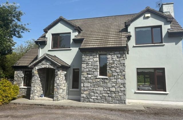 Ballybeggan, Tralee, Tralee, Co. Kerry - Click to view photos