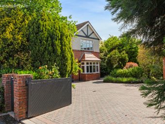 29 Hampton Park, Saint Helen's Wood, Booterstown, Blackrock, Co. Dublin - Image 2