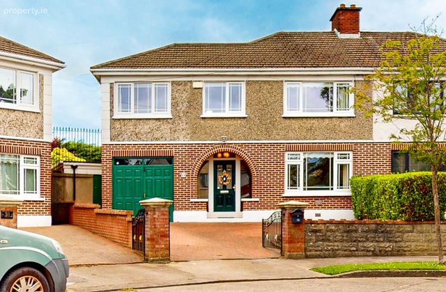 33 Pinewood Drive, Glasnevin, Dublin 11 - Click to view photos
