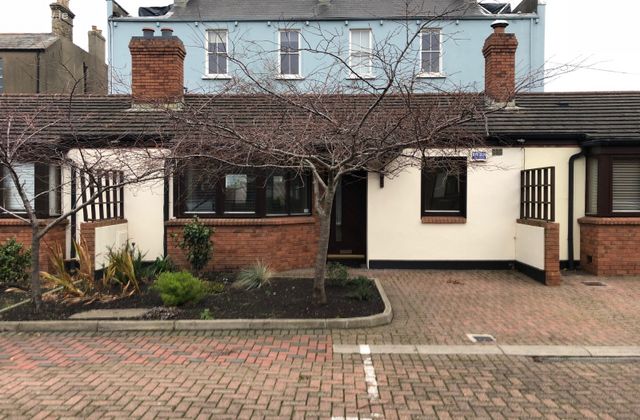 8 Martello woods, Dublin 4 - Click to view photos