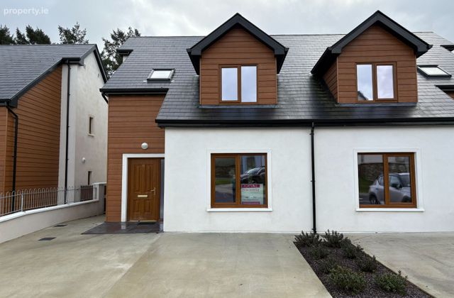 19 Carraig Naofa, Durrus, Durrus, Co. Cork - Click to view photos