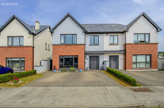 9 Fern Dale, Castle Heights, Kilmoney, Carrigaline, Co. Cork - Click to view photos
