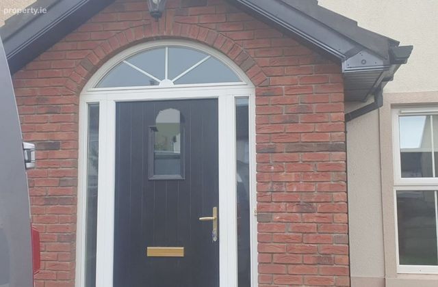 95 Cluain L&aacute;rach, Knockenduff, Tramore, Co. Waterford - Click to view photos