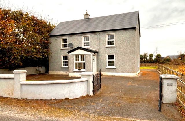 Garrafrauns, Dunmore, Co. Galway - Click to view photos