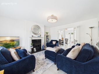 7 Oak Drive, Green Hill Village, Carrick-on-Suir, Co. Tipperary - Image 3