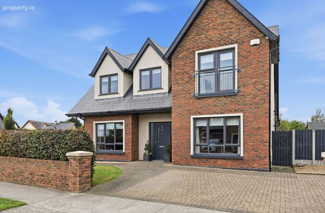 35 Hazelbrook, Kinsealy Lane, Malahide, Co. Dublin - Click to view photos